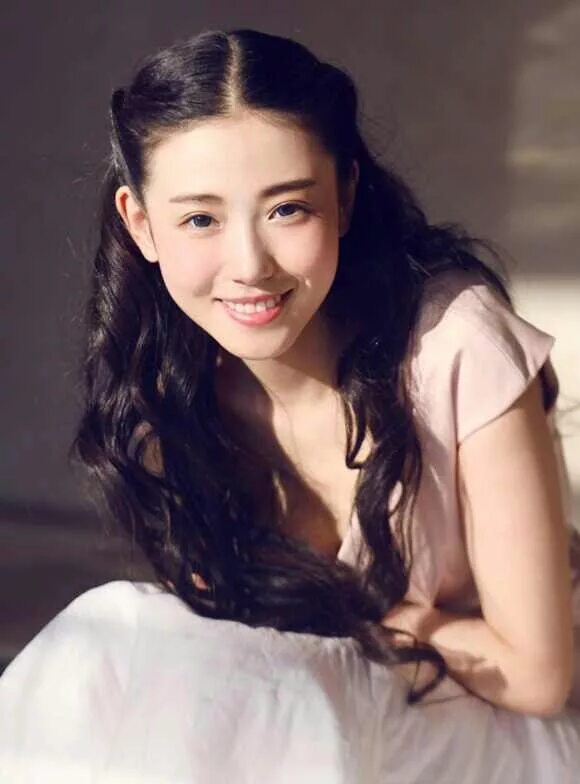 Yuan zhang. Чжан синьюань. zhang xin yuan. чжан цзин и. чжан минцань актриса 9 лет.