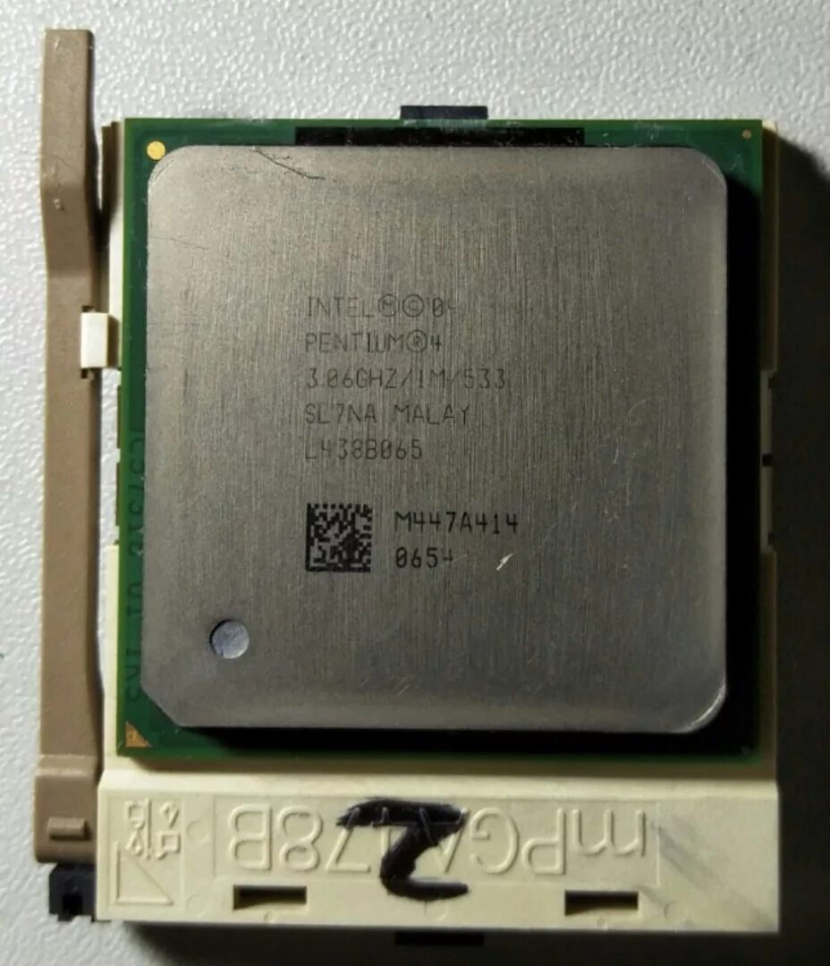 Intel pentium mobile. Pentium 4 northwood. mobile pentium 4 northwood. пентиум 6. socket 478 pins.