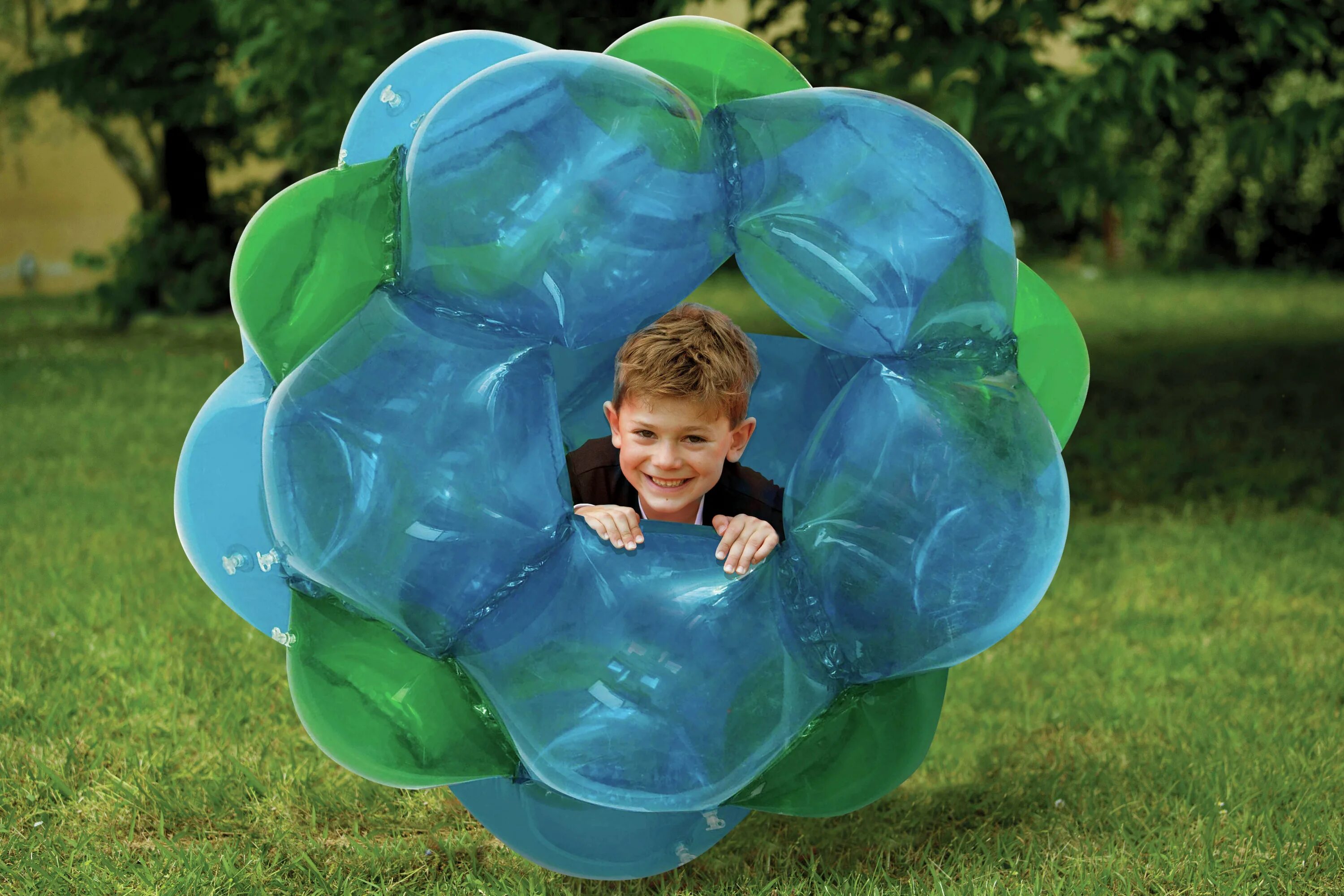 Включи большие шары. Большой надувной шар. Детские надувные шарики. Игрушки в надувных шарах. Огромный надувной шарик.