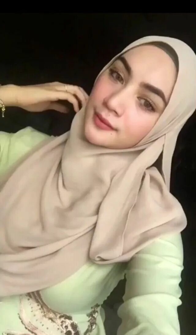Мусульманка в хиджабе. Asian muslim hijabi sister. Asian muslim hijabi sister. Asian muslim hijabi sister. Asian muslim hijabi sister.