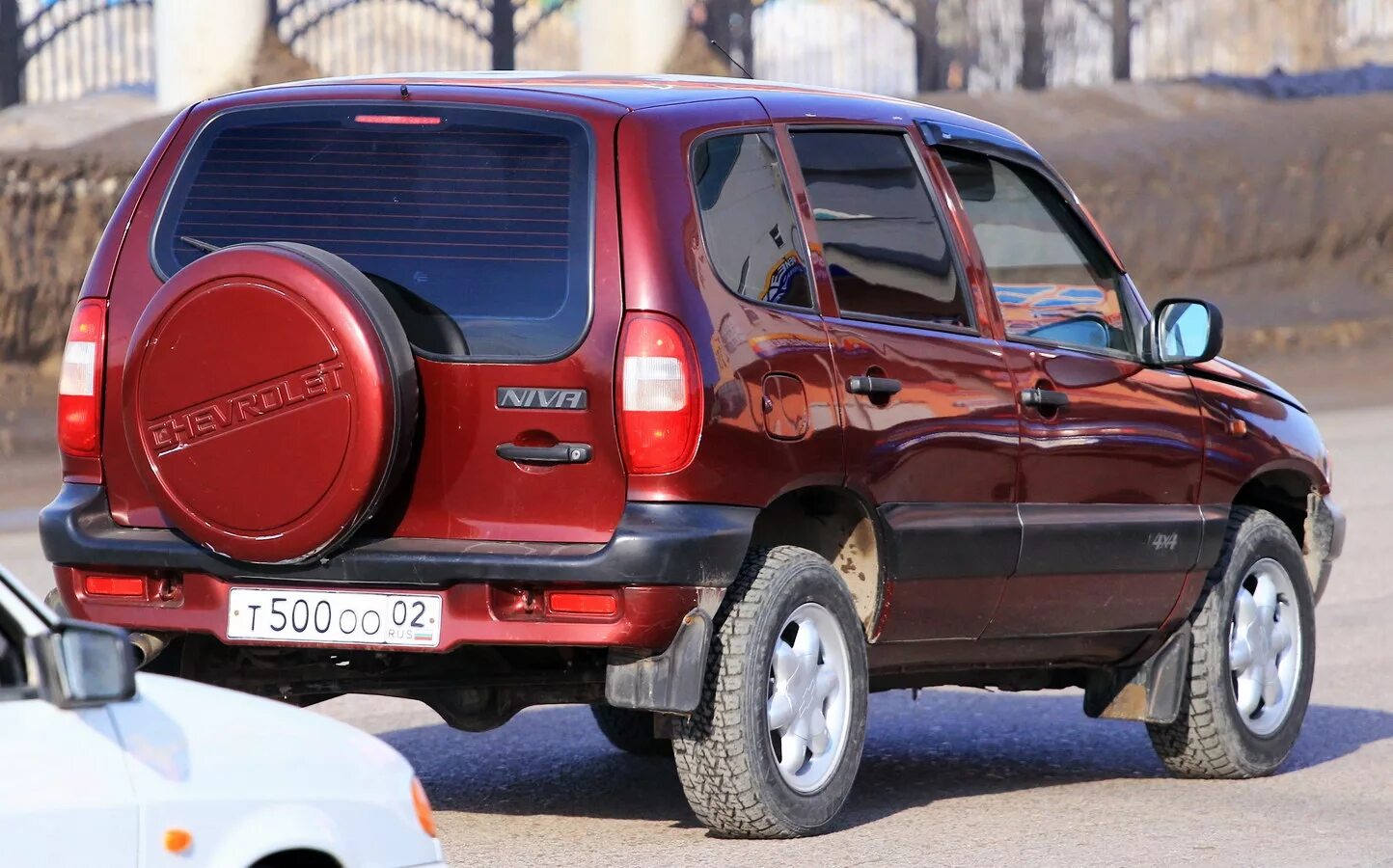 Нива 2123 новая. Chevrolet Niva 2123. Chevrolet Niva 1998.