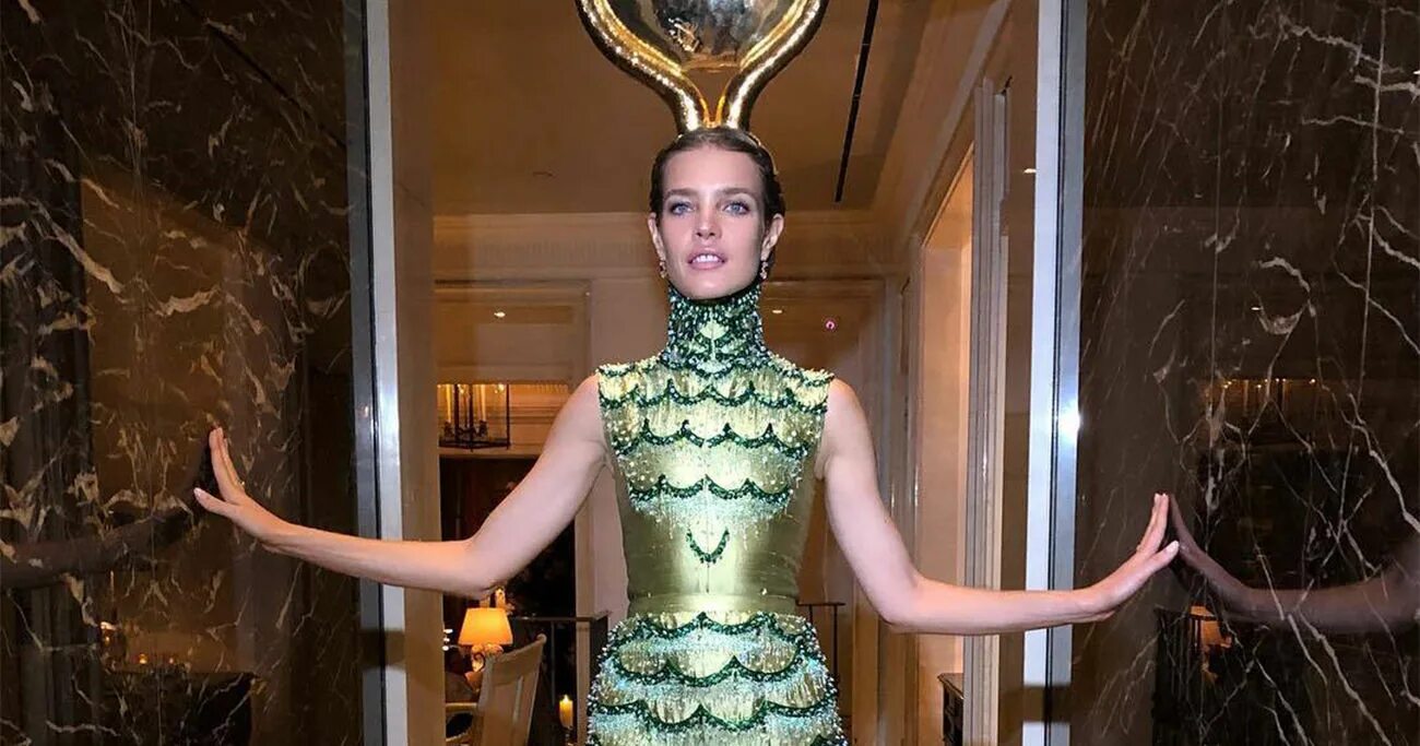 Костюмы зайцева в кино. Татьяна навка малефисента. Проект русский костюм. Конек горбунок 2020. Водянова наталья в блестящем платье на хэллоуин.