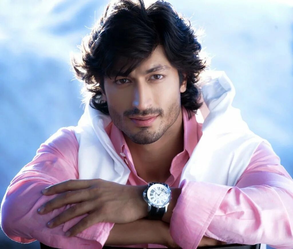 Принц махеш бабу. Эмран хашми красавчик. Удай чопра фото. Рохит бхарадвадж. Шахрух хан.