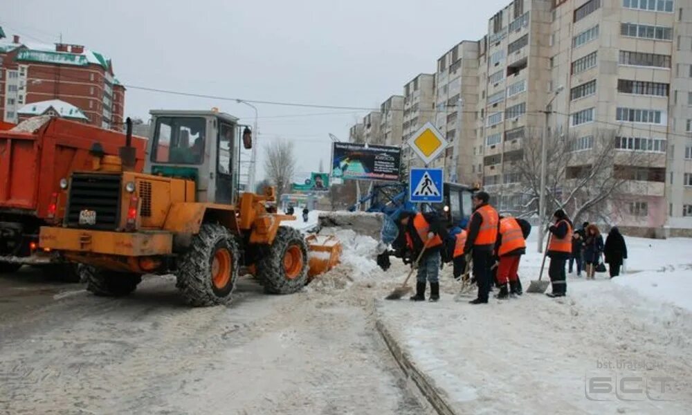 Сайты жкх уфы. Коммунальные службы. Коммунальные службы города. Работе жилищно-коммунальных служба. Стерлитамак снег.