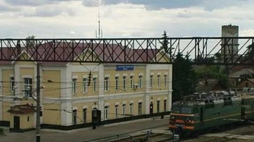 Жд вокзал мичуринск воронежский. Железнодорожный вокзал мичуринск-воронежский мичуринск. Мичуринск воронежский вокзал. Мичуринский воронежский жд вокзал. Железнодорожный вокзал мичуринск-воронежский.