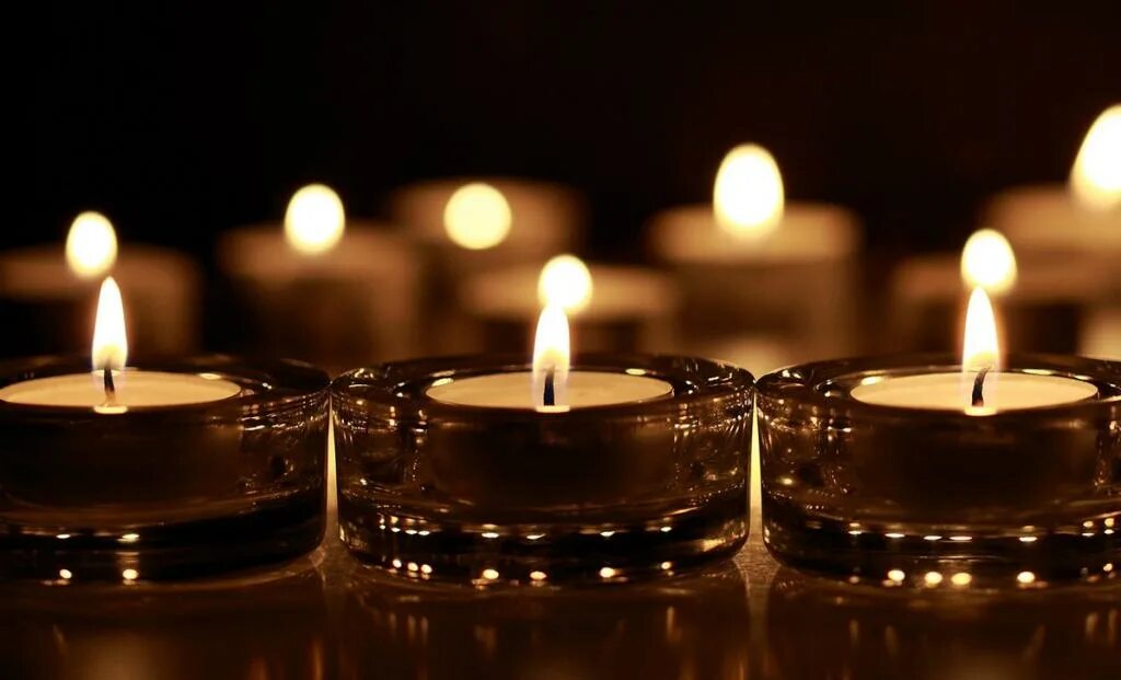 Свечи в ванной. Свечки романтик. Свечи ароматизированные для романтического. Свечи для романтики. Свечи романтика.