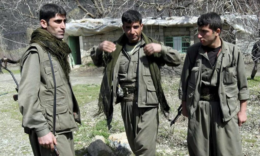 Бойцы рабочей партии Курдистана. PKK курды. Рабочая партия Курдистана. Курды Партизаны.