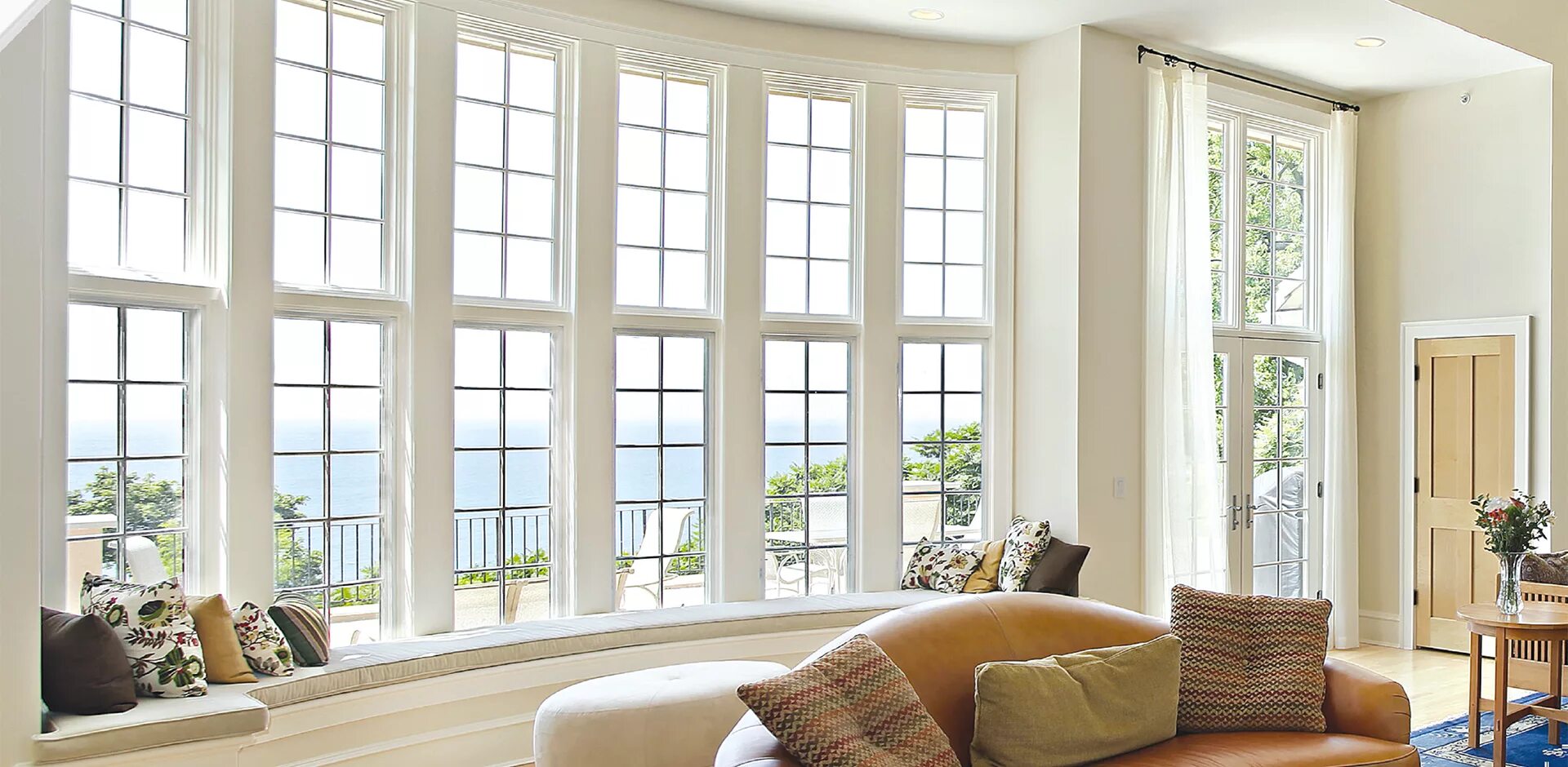 Door 2 windows