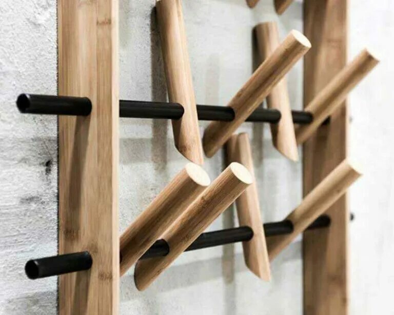 Вешалка для одежды в прихожую из дерева. Вешалка трансформер mobby hanger. вешалка деревянная настенная. необычная настенная вешалка. необычная деревянная вешалка.