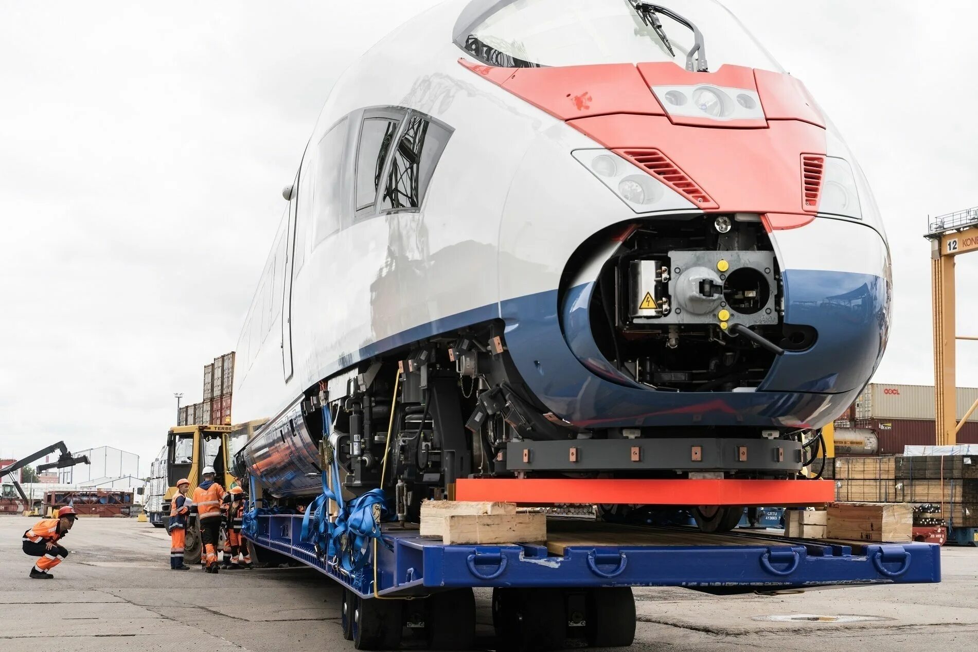 Депо металлострой санкт-петербург. Депо подмосковная ласточки. Siemens velaro 2021. Сапсан электропоезд. Сапсан производство.
