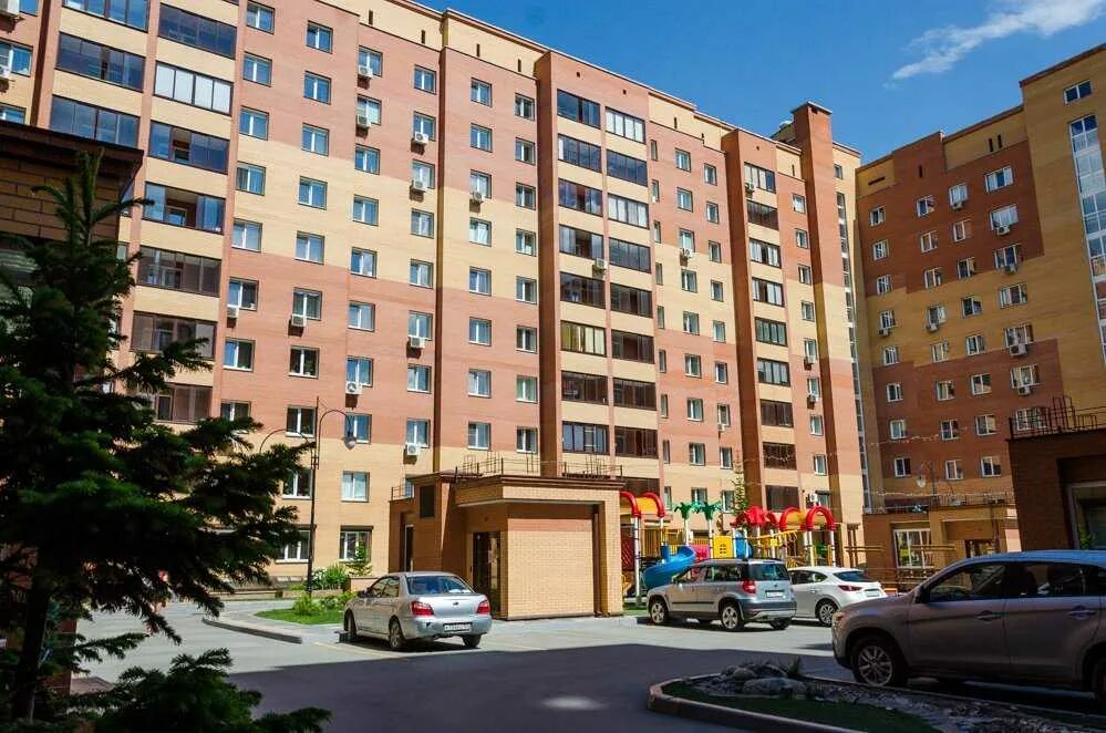 Улица республиканская дом 17 в новосибирске. Сталинки в ленинском районе новосибирск. Холодильная 17 подъезды. Улица широкая новосибирск. Троллейная, д.