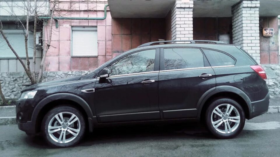 Шевроле каптива на 20 дисках. Диски шевроле каптива. Captiva chevrolet r18. Chevrolet captiva tuning r20. Chevrolet captiva с140.