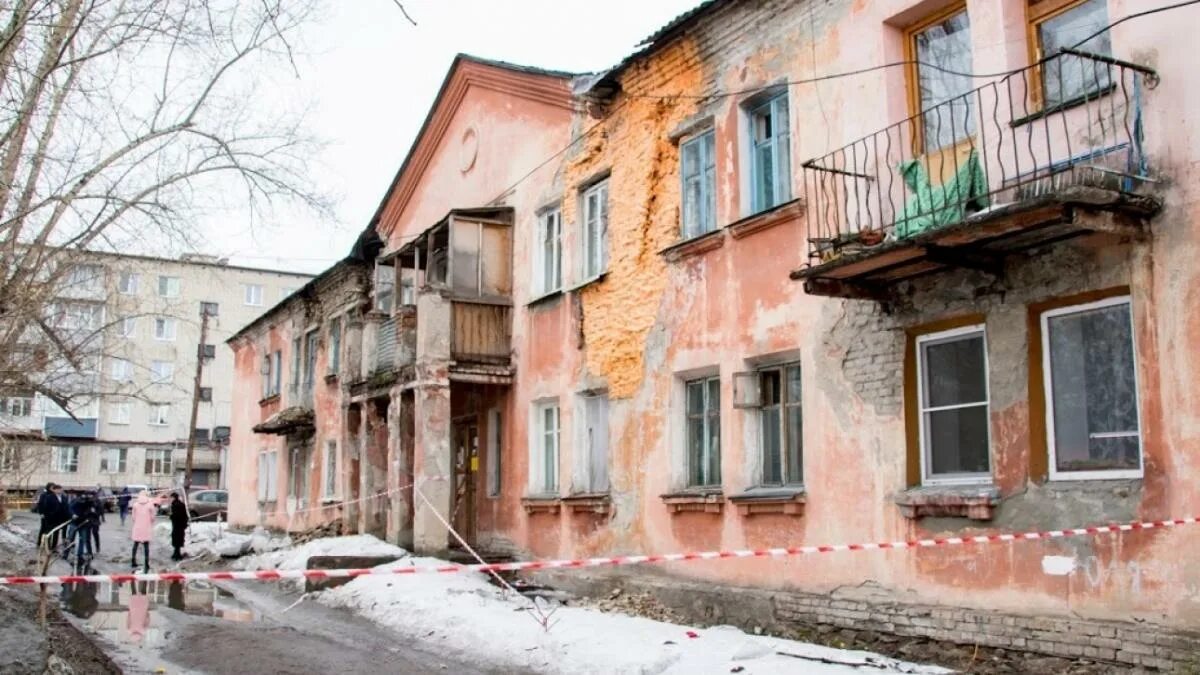 Расселение мкд. Рубцовск расселение домов. аварийный многоквартирный дом. аварийный дом барнаул. барнаул снос на советской армии.
