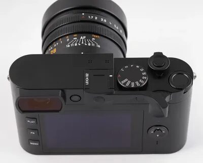 Leica q2