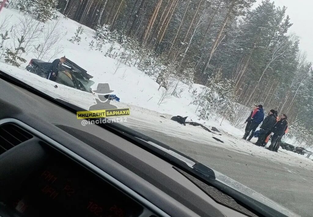 ДТП на трассе Барнаул Новосибирск. Авария на трассе Новосибирск Барнаул 28.01.2024г.. На трассе Бийск Новосибирск произошла авария. 30 декабря новосибирск