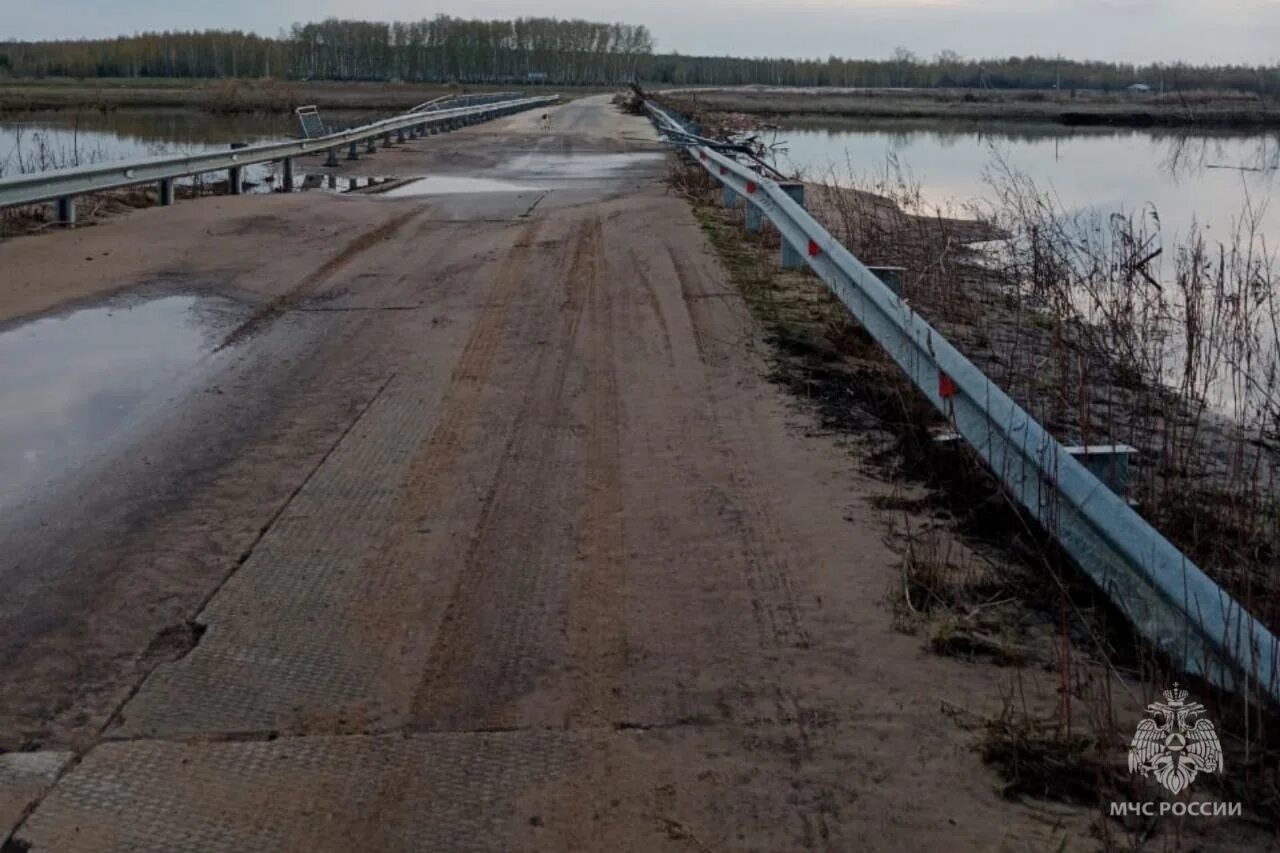 Паводок в рязанской области сейчас. Половодье в Рязани 2023. Река Ока в Рязанской области. Мост через реку. Военные низководные мосты.