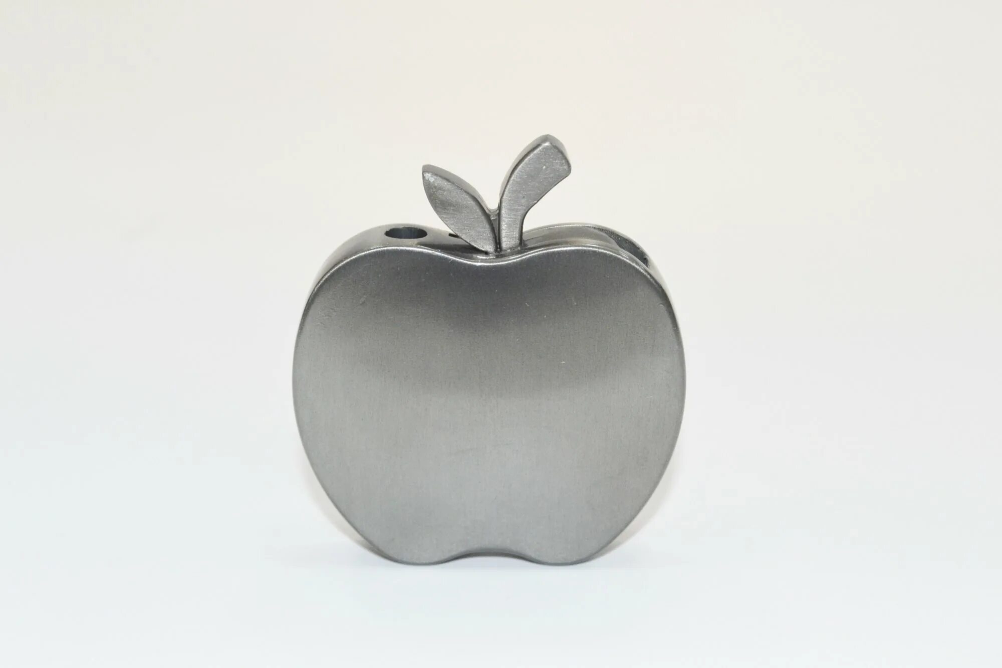 Apple turkey. Зажигалка яблоко. Зажигалка Apple. Зажигалка яблочко Apple. Зажигалка в виде яблока Apple.