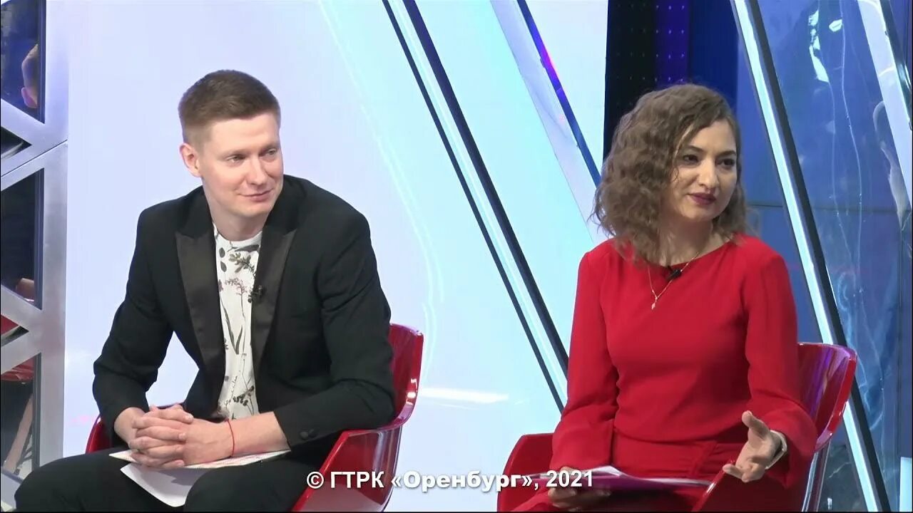 Во всем виноват контрабас гтрк оренбург. Во всем виноват контрабас гтрк оренбург. Во всем виноват контрабас оренбург ведущие. Телеведущий оренбург. Во всем виноват контрабас оренбург.