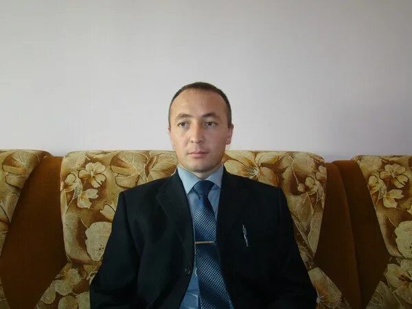 поющие фотографии марс султанов. шоу маска султан. поющие фотографии марс султанов. биография марса султанова. султанов марс директор школы.