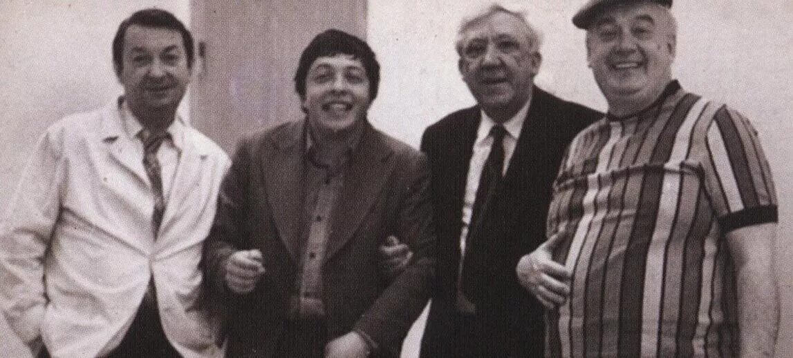 Владимир цукерман музей трех актеров. Музей троих актеров. Владимир цукерман музей трех актеров. Музей трех актеров. Цукерман владимир директор музея.