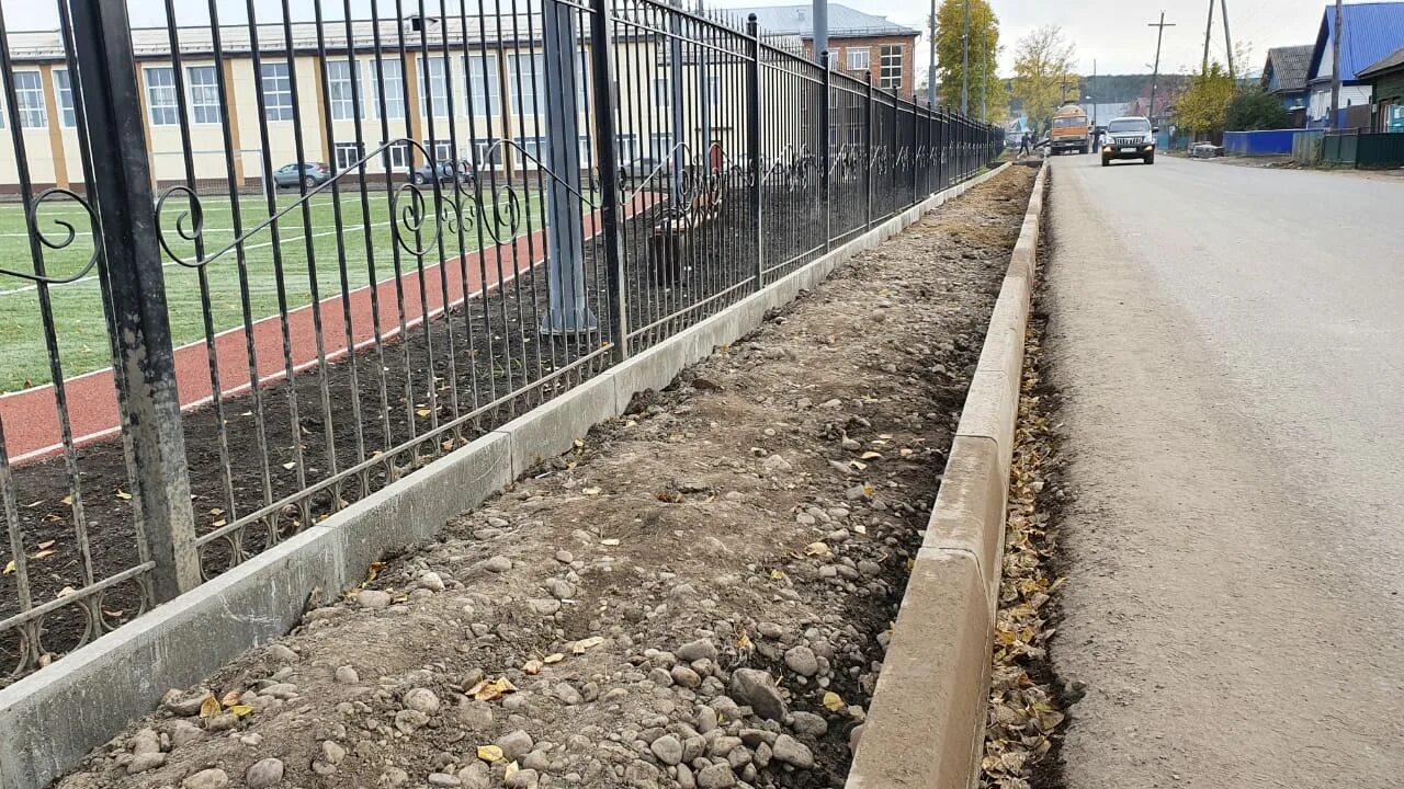 Бордюр под забор фото Бетонные соединители Joniec купить в Москве Нордо