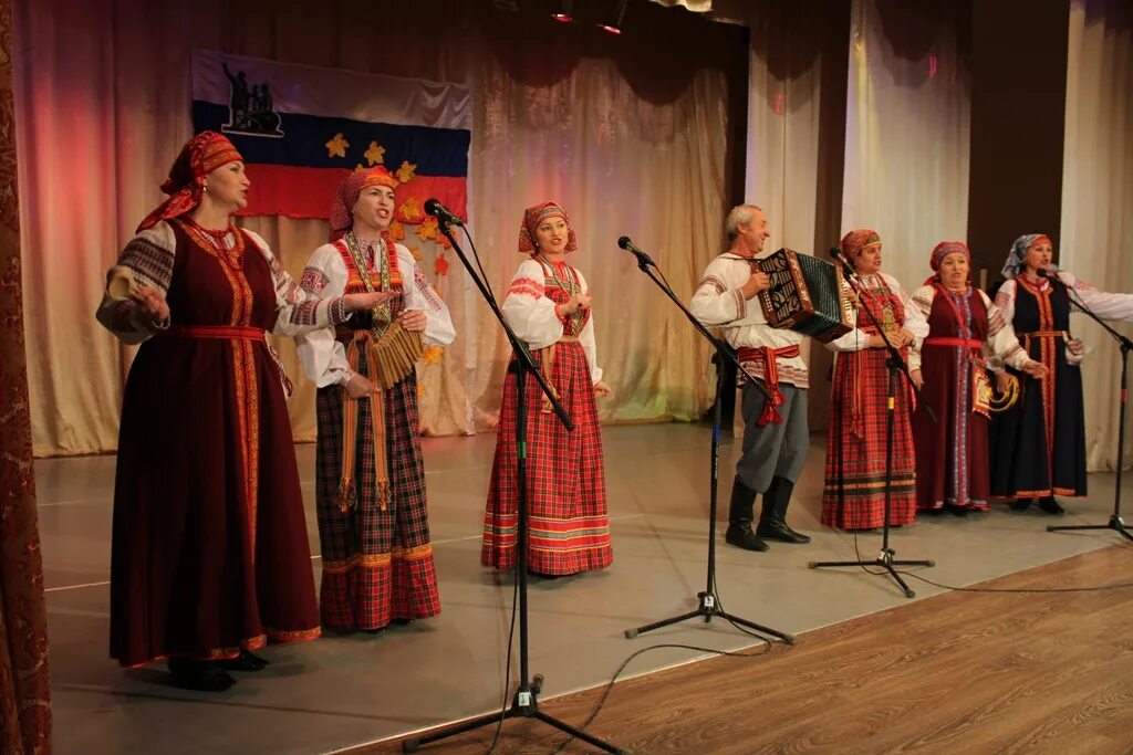 Брединский сайт челябинской области. Брединский район культура. Поселок Павловский Брединский район. Районный фестиваль национальных культур. Поселок Павловский Челябинская область Брединский район.