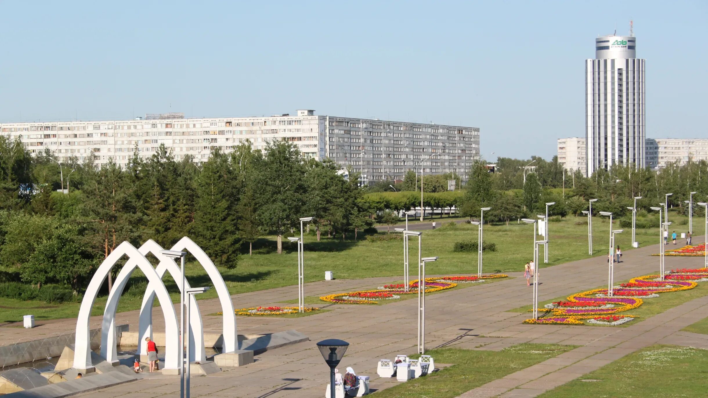 Время в городе набережные челны. Набережные челны. набережные челны набережная. набережные челны центр города. набережные челны люди.