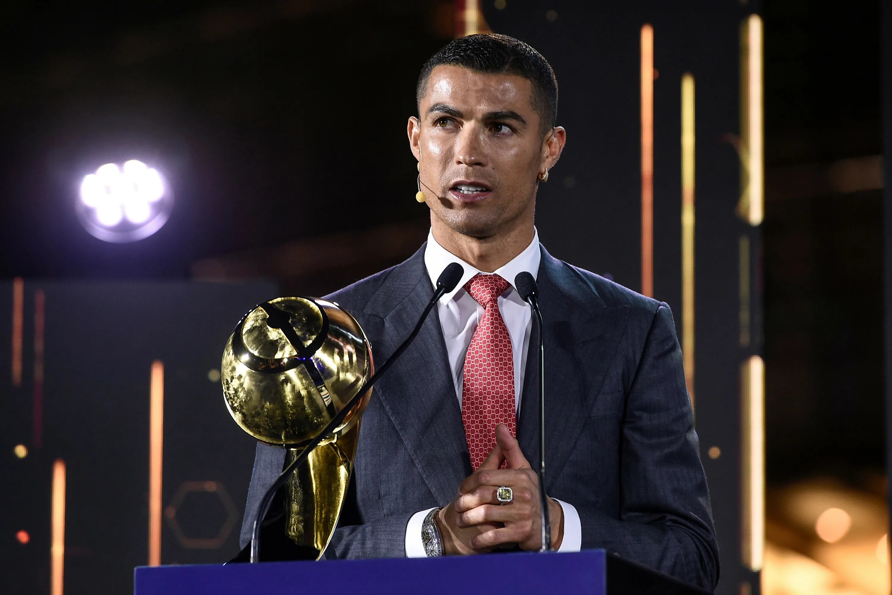 Player of century. Криштиану роналду глоб соккер эуордс. Player of century. Топ игроки футбола. Player of century.