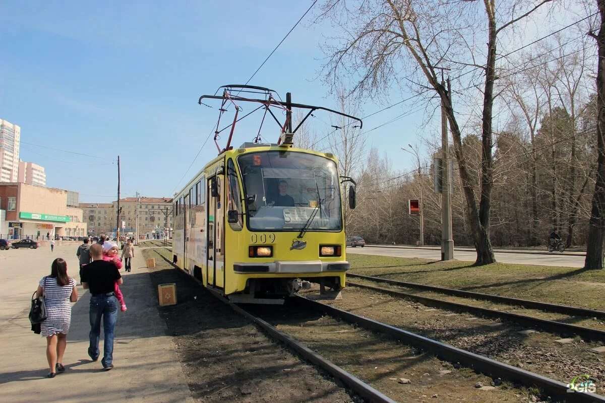 Трамвай 24 014 екатеринбург. 832 трамвай екатеринбург. Трамвай 5 екатеринбург где едет. 5 трамвай екатеринбург маршрут. 5 трамвай екатеринбург маршрут.