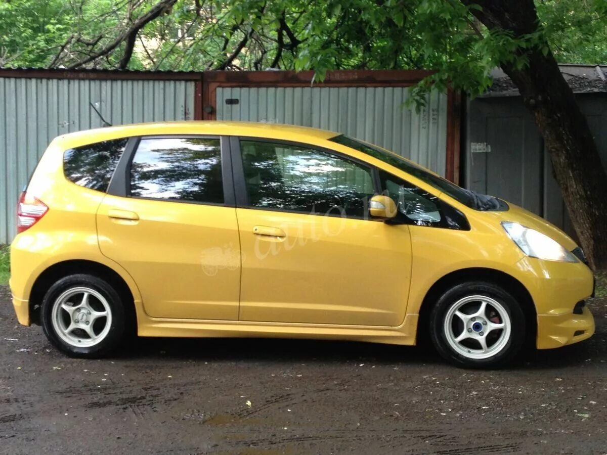 Продажа автомобилей хонда фит. Honda Fit 2008. Хонда фит 2008. Honda Fit II 2008. Honda Fit 2 2008.