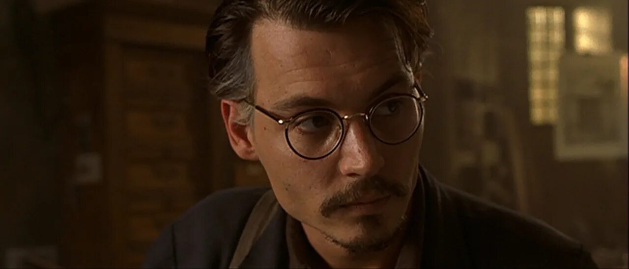 Джонни депп девятые врата. Джонни депп девятые врата (1999). Джонни депп 9 врата. Врата с джонни деппом. Джонни депп 9 врата.