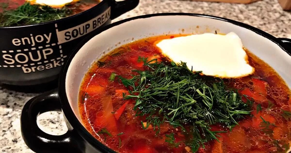 Борщ с салом. Борщ рецепт украинский пошаговый с говядиной. Борщ классический. Ши боршь. Украинский борщ.