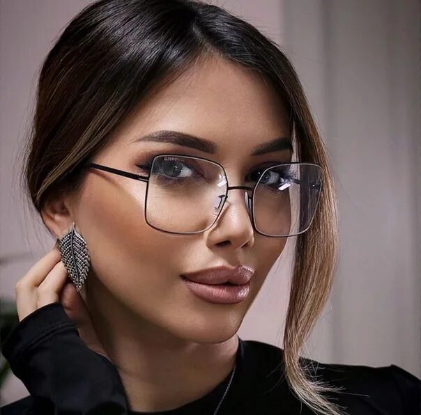 модные оправы для очков. очки для зрения модные. модные оправы для очков. компьютерные очки. очки для зрения.
