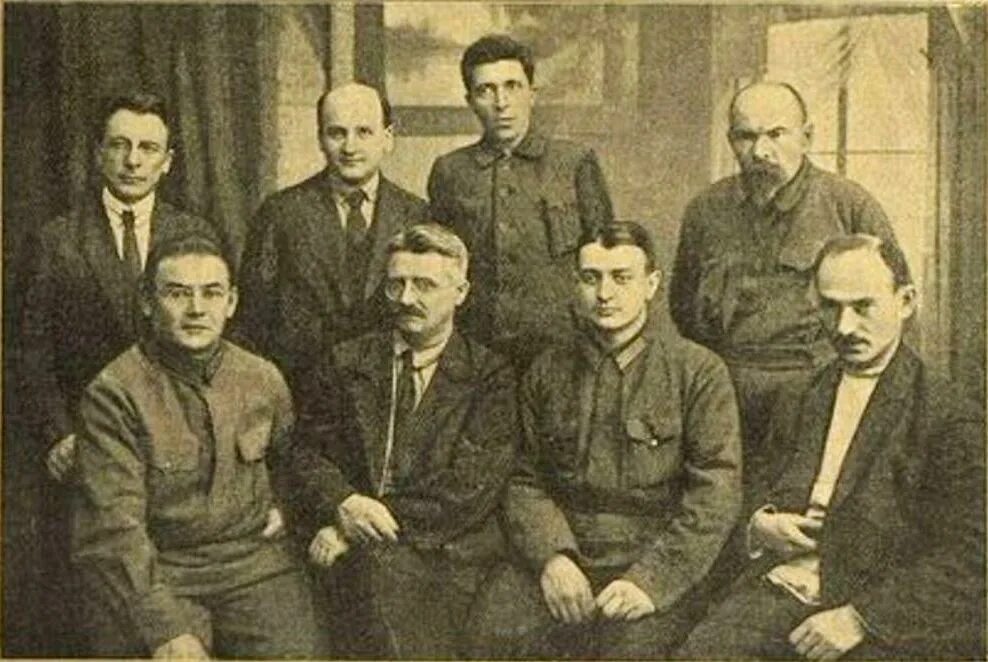 Военный совет республики в годы гражданской. Тухачевский 1919. Тухачевский 1920. Реввоенсовет Республики в 1918 г возглавил.