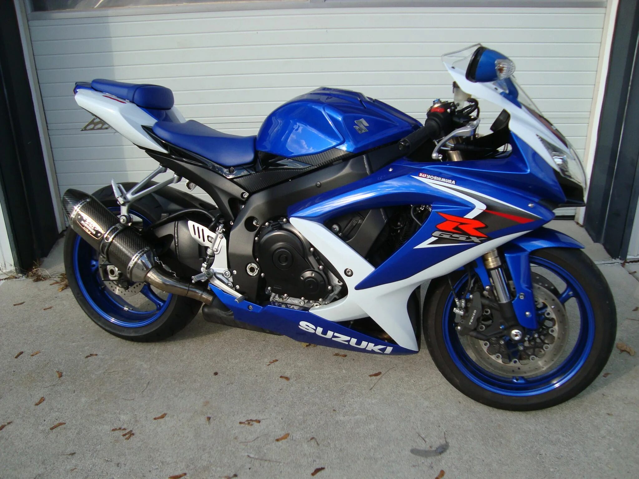 Gsx 600. Gsx 600. Suzuki gsx-r600. Gsx 600. Сузуки gsx r 600.