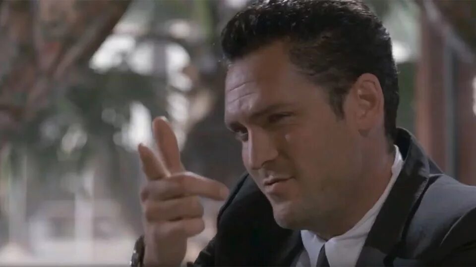 майкл мэдсен мистер блондин. мистер браун бешеные псы. бешеные псы мэдсен. мистер блондин. мистер блондин.