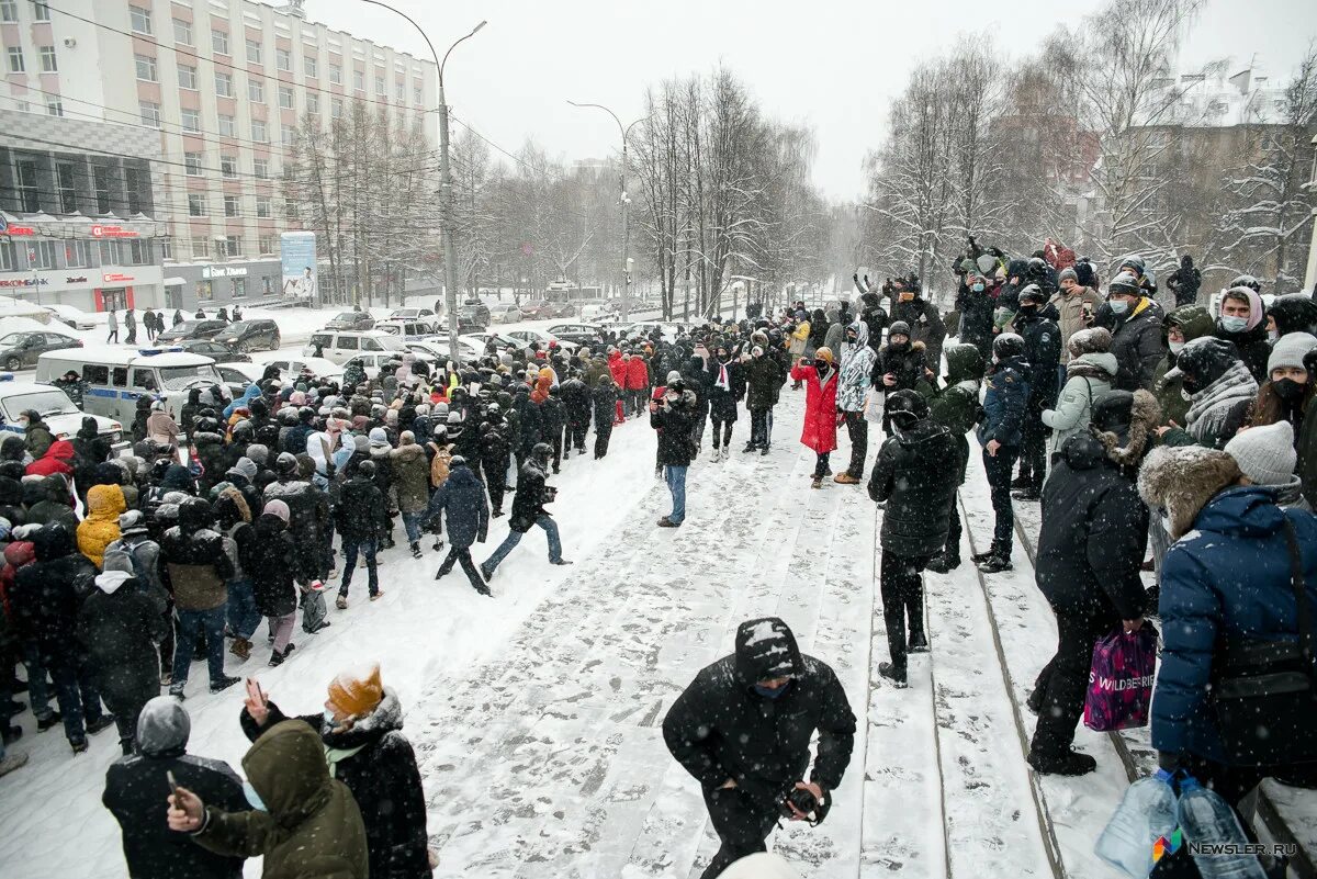 Митинг Навального Киров. Протесты в Кирове. Несанкционированный митинг. Акция протеста в Кирове. Митинг киров