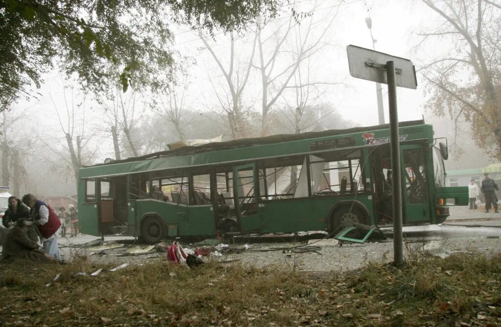 6 октября 2007. Взрыв автобуса в Тольятти 2007. 31 Октября 2007 года в Тольятти взрыв автобуса. Теракт Тольятти автобус 2007. Взрыв автобуса в Тольятти 31.10.2007.