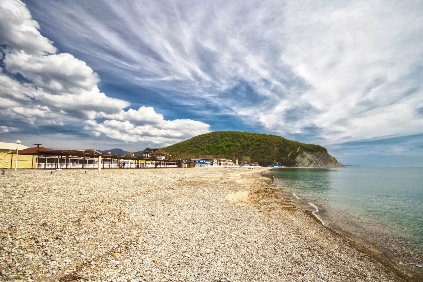 Архипо-Осиповка пляж. Черное море Архипо-Осиповка Краснодарский край. Архипо-Осиповка берег. Центральный пляж Архипо-Осиповка.