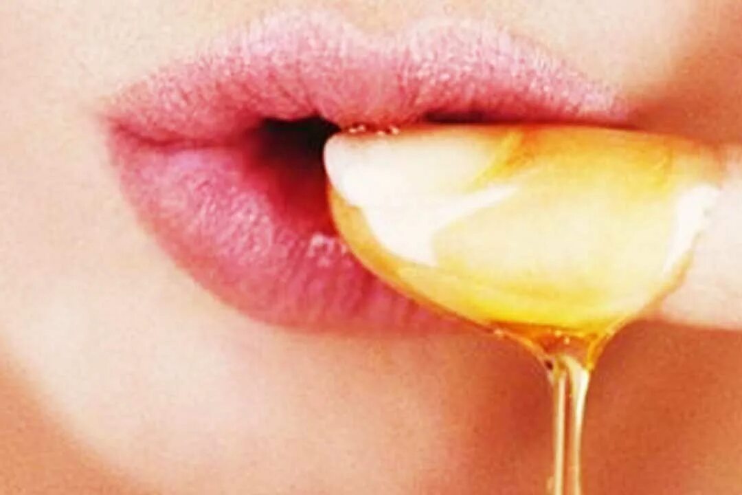 Медовые губы. Кубы для меда. Мёд с женских губ.