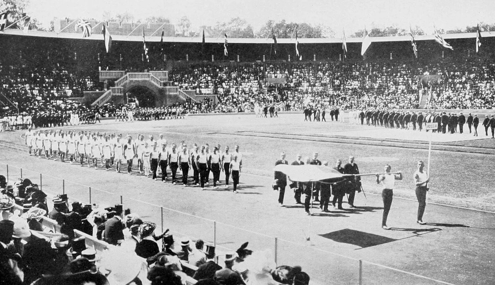 1912 российские спортсмены. Олимпийские игры в Стокгольме 1912. Российская Империя на Олимпийских играх 1912. Олимпийский стадион в Стокгольме 1912.