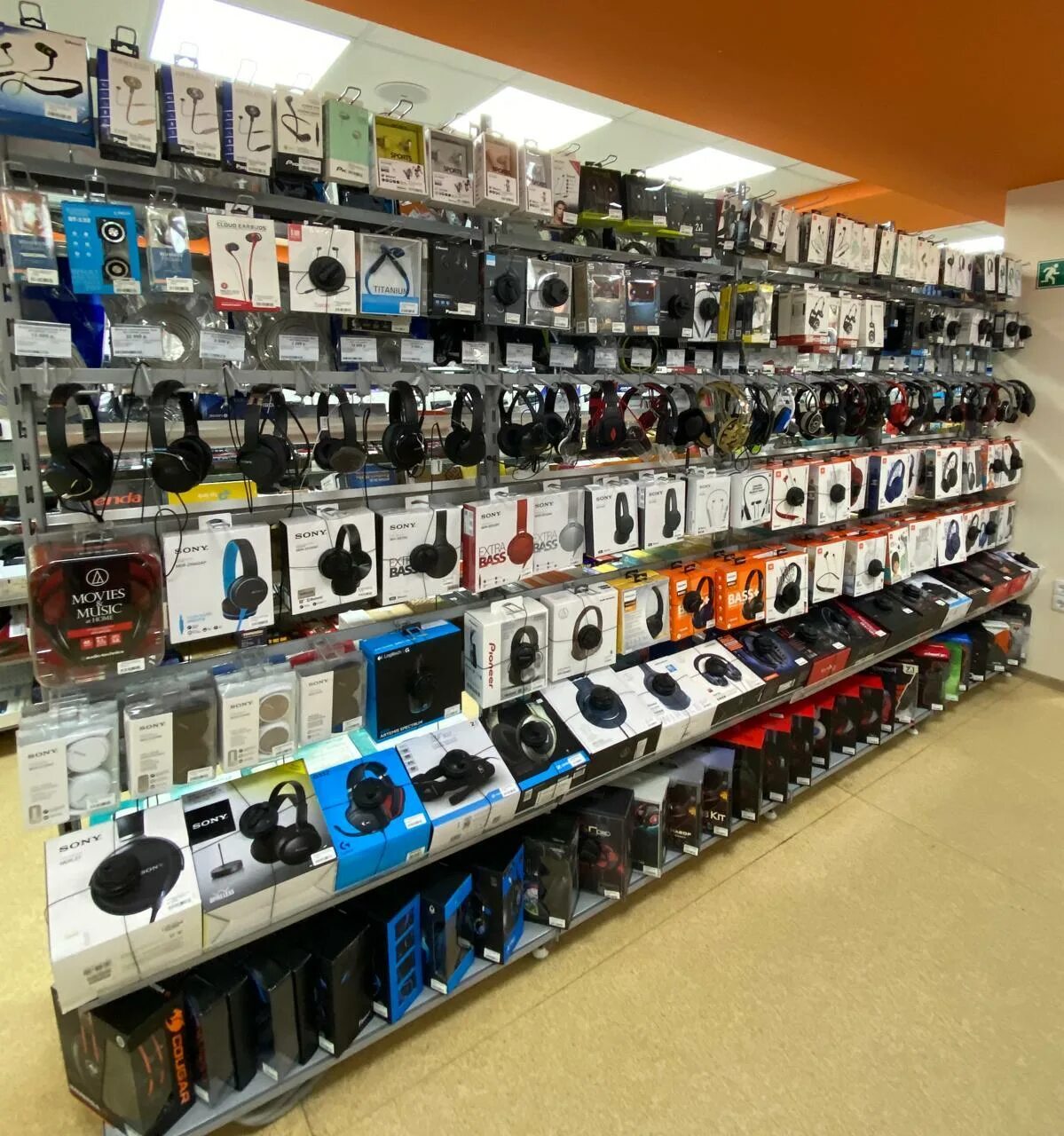 днс зеркальный риф. магазин днс в томске на иркутском тракте. днс томск адреса магазинов томск. Dns томск иркутский тракт. днс томск видеокамеры.