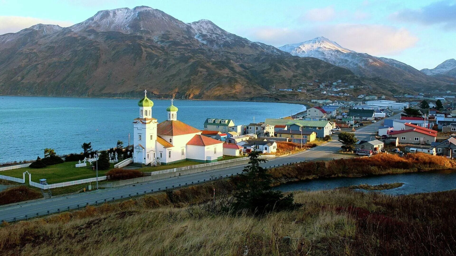 Датч Харбор Аляска. Уналашка Аляска. Алеутские острова Уналашка. Русско православная Церковь в Аляске США.