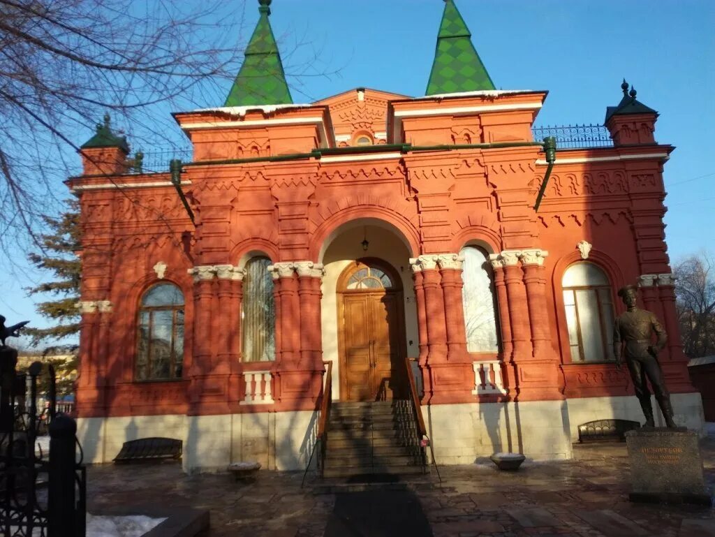 10 музеев волгограда. Мемориально-исторический музей Волгоград. Волгоград улица Гоголя 10 мемориально-исторический музей. Мемориально-исторический музей (музей обороны Царицына). Мемориально-исторический музей в Волгограде фото.