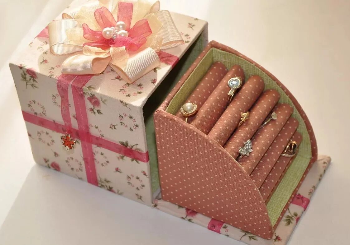 Шкатулка с сюрпризом. Коробочка для подарка. Декор коробки для подарка. Коробочка из картона. Шкатулка из коробки.