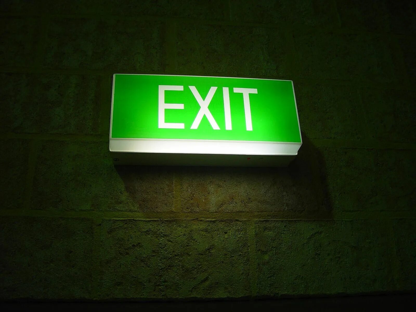 Exit 8 как пройти. Вывеска exit. табличка &quot;выход&quot;. знак «exit». вывеска exit неон.