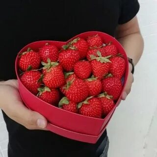 Клубника в коробке
