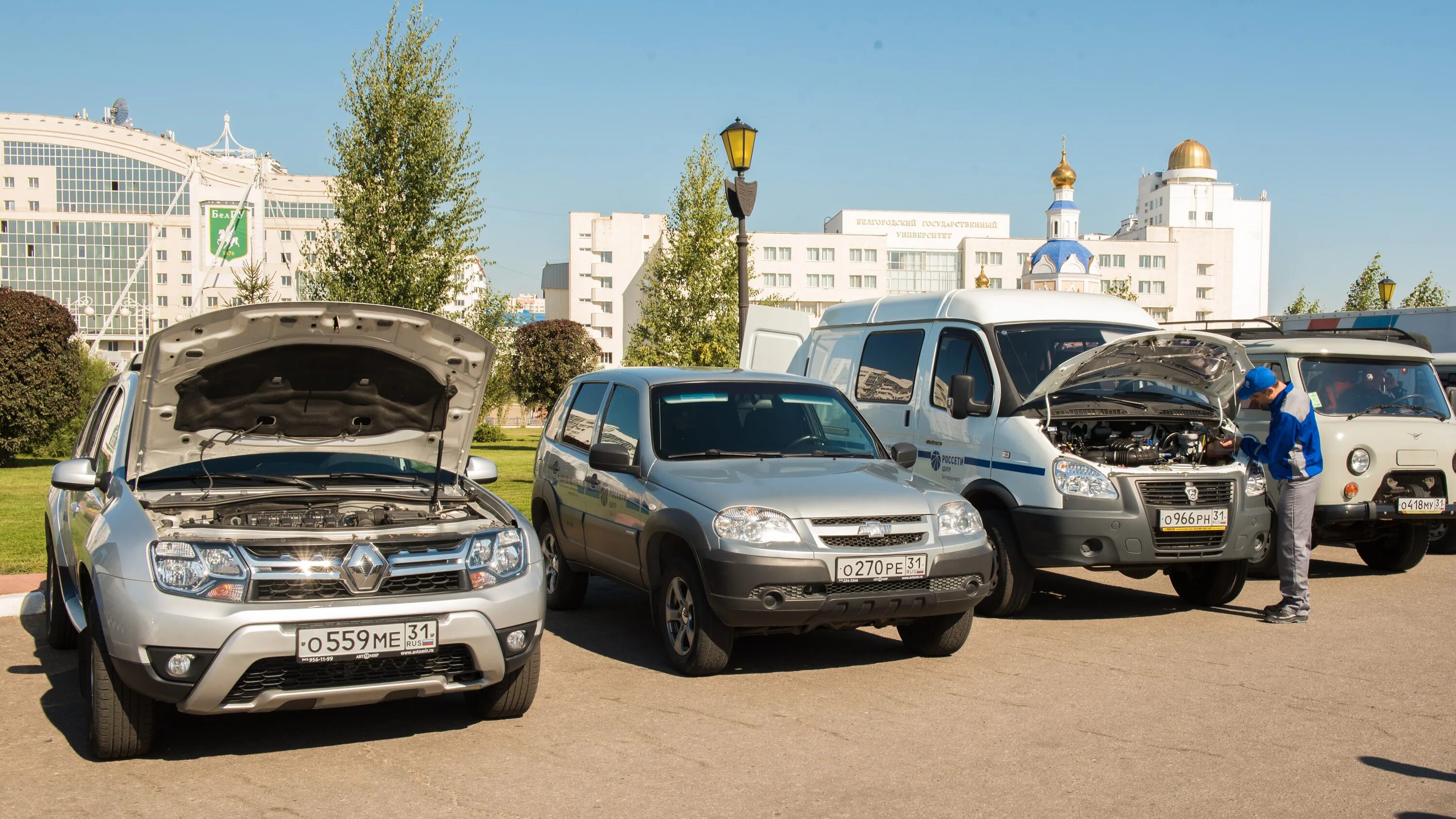 Купить б/у Ford Focus III 1.6 AMT (125 л.с.) бензин робот в Белгороде: белый Фор