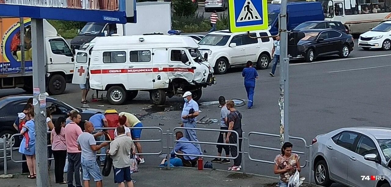 Рб смп. Чп скорых. Киру сбила скорая помощь. Чп скорых. Дтп калуга скорая помощь.