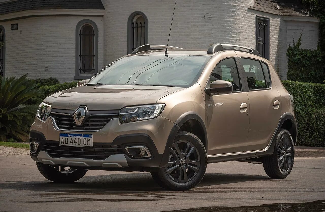 Стоимость renault. Рено Сандеро степвей 2019. Рено Сандеро степвей 2022. Renault Sandero Stepway 2019. Рено Логан степвей 2022.